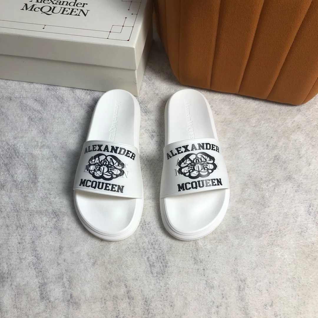 Alexander McQUEEN flip flops