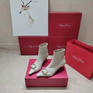 Roger Vivier Square Diamond Kitten Heel Nude Boots Top New Release ︎