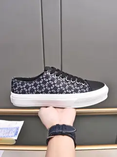Givenchy low-top sneakers