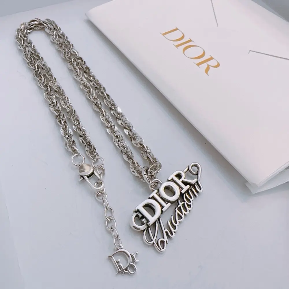 DIOR New Dior necklace Original goods New counter model Retro fashion must-have Men and
