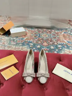 Louis Vuitton autumn and winter new round-toed bow-knot shoes