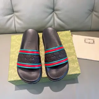 Gucci beach sandals flip flops