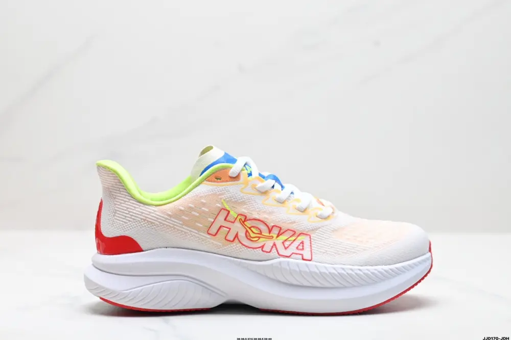 The HOKA brand comes from the Maori language of New Zealand. HOKA means earth 1164032
