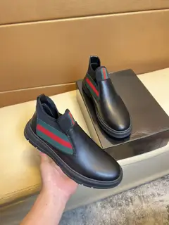 Gucci sneakers. Counter purchase Casual shoes Original leather imported from Italy (no