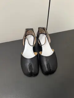 Maison Margiela mm6 retro bow split toe mid-heel hollow sandals