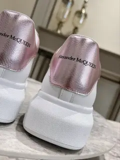 Alexander McQueen classic star hit all-match white shoes