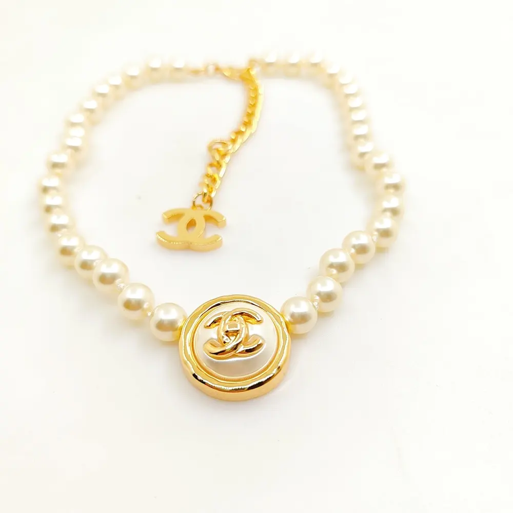 Chanel round resin white pearl necklace