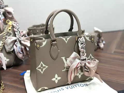 Louis Vuitton OnTheGo