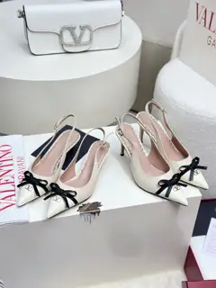 Valentino Small V-buckle bowknot patchwork design high heels