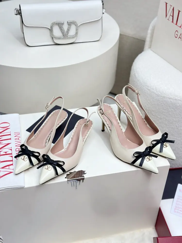 Valentino Small V-buckle bowknot patchwork design high heels