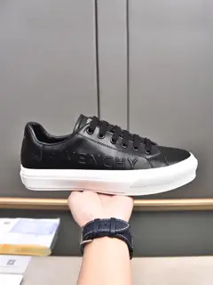 Givenchy low-top sneakers