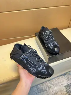 Dolce & Gabbana sneakers. A must-have casual shoe for trendy men Original brand imported
