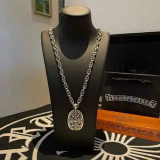 Chrome Hearts Classic retro multi-element letter necklace Oval cross pendant Concave and