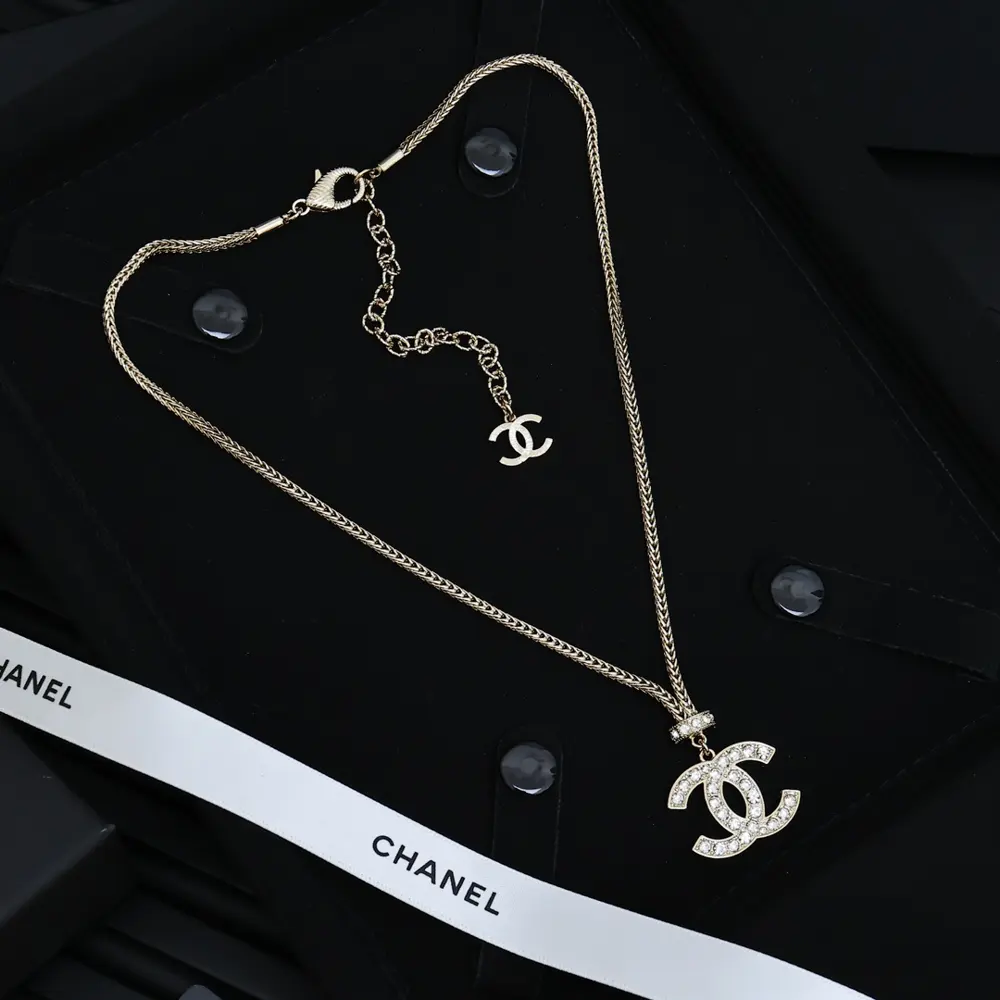 Chanel full diamond double c beautiful Chopard snake bone chain necklace
