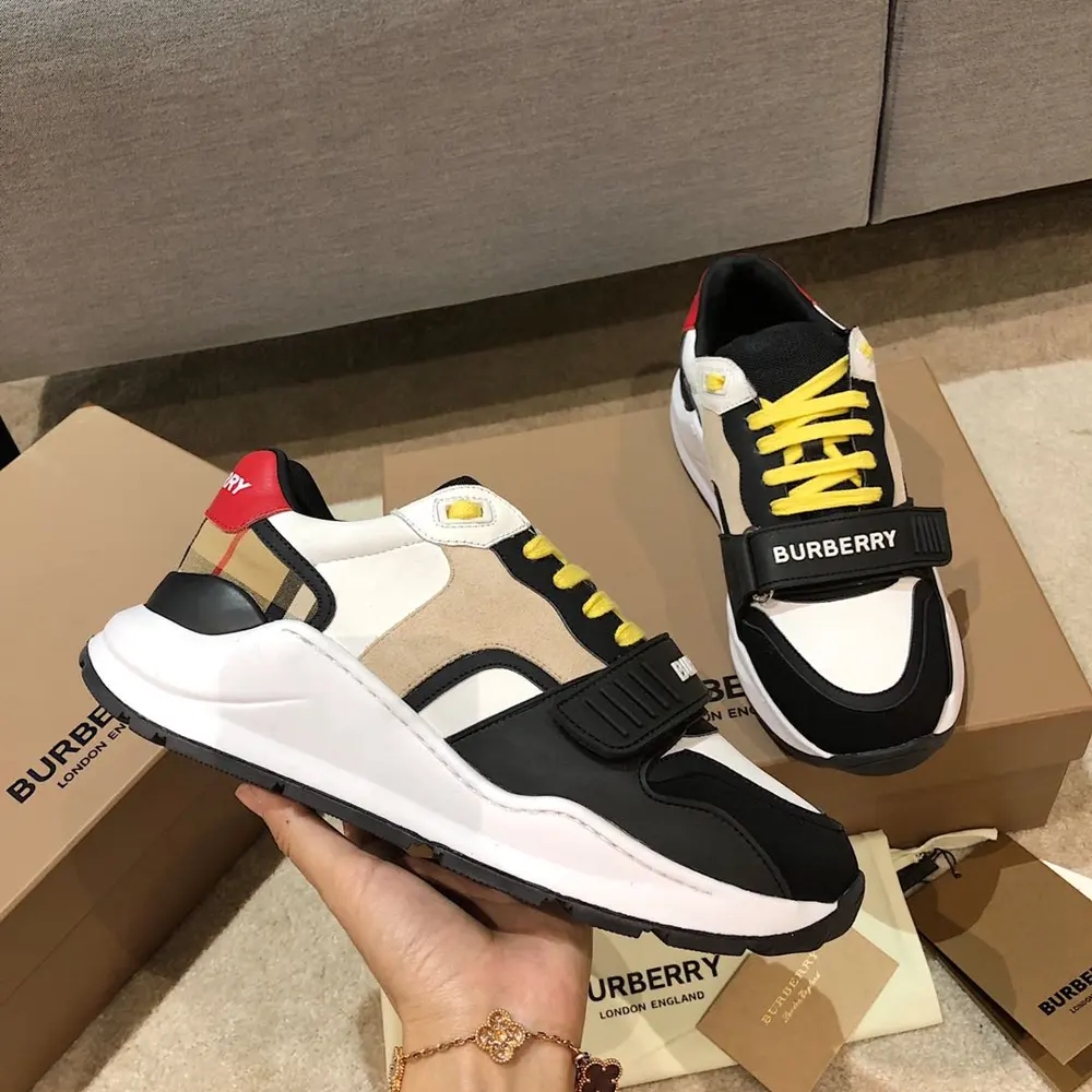 BURBERRY sneakers
