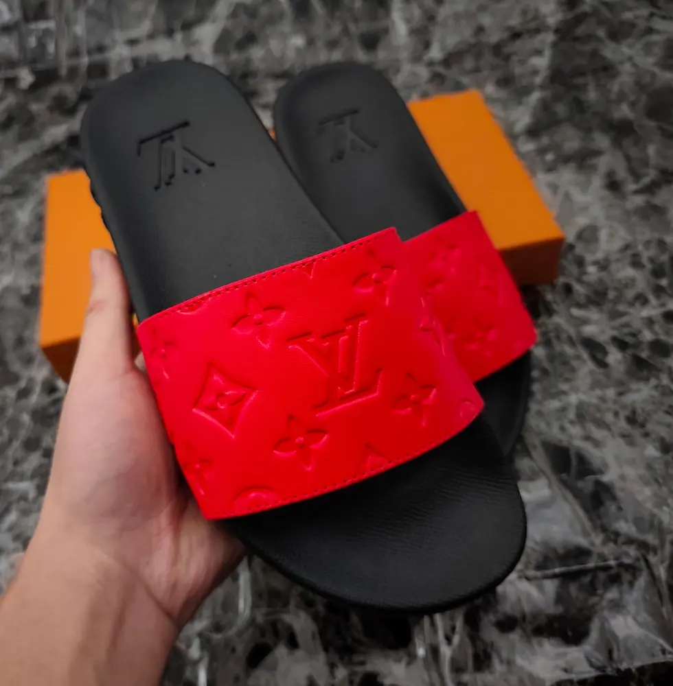 Louis Vuitton slippers