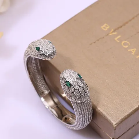 Bvlgari The quality and workmanship of the snake bracelet beats all the goods on the market