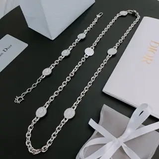 DIOR New Dior necklace Original goods New counter model Retro fashion essentials Can be