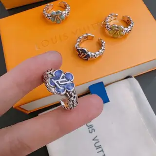 Louis Vuitton ring
