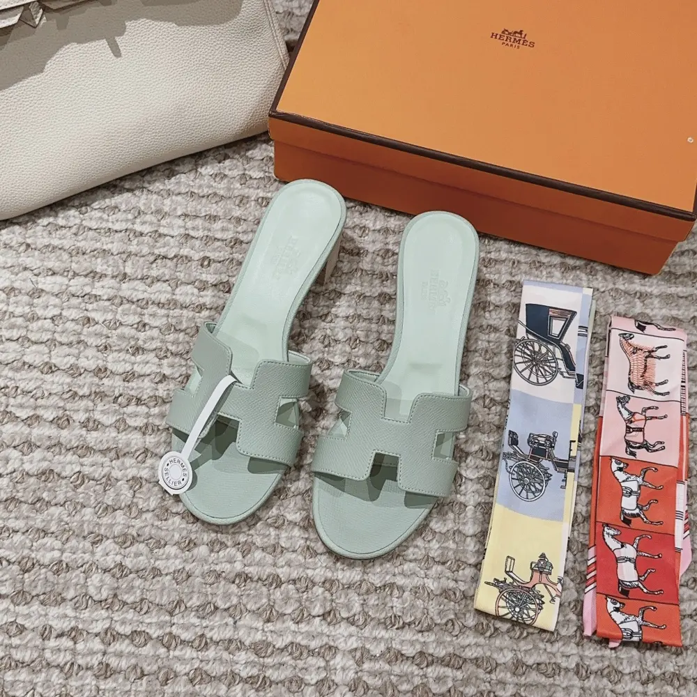 Hermes Palm print Heels