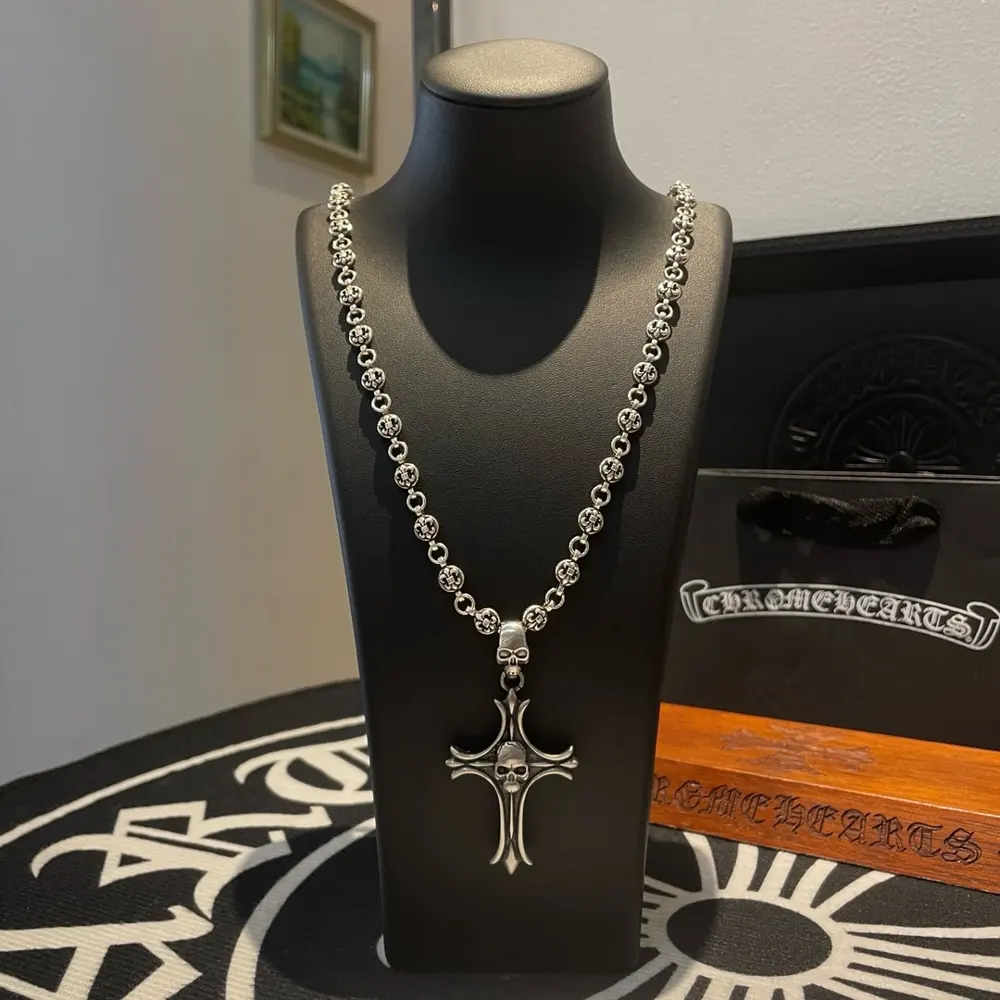 Chrome Hearts Classic Retro Scout Flower Ball Multi-element Necklace Skull Cross Pendant