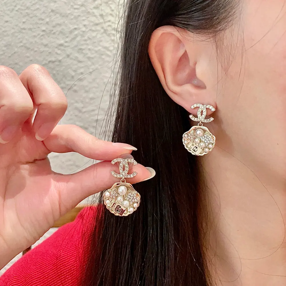 Chanel second-hand earrings