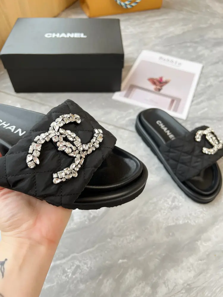 Chanel Velcro Slippers Couples Chanel new models
