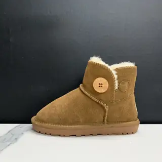 UGG mahogany buckle children’s snow boots