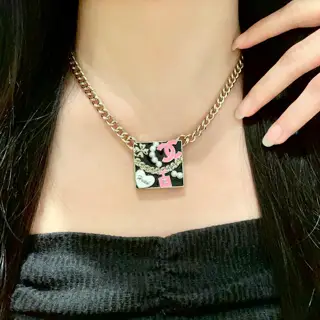 Chanel vintage necklace