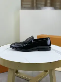 Louis Vuitton men’s business casual leather shoes