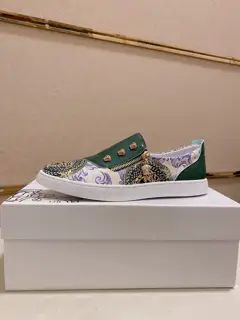 Versace Upper Imported cowhide Imported sheepskin lining. Original outsole mold