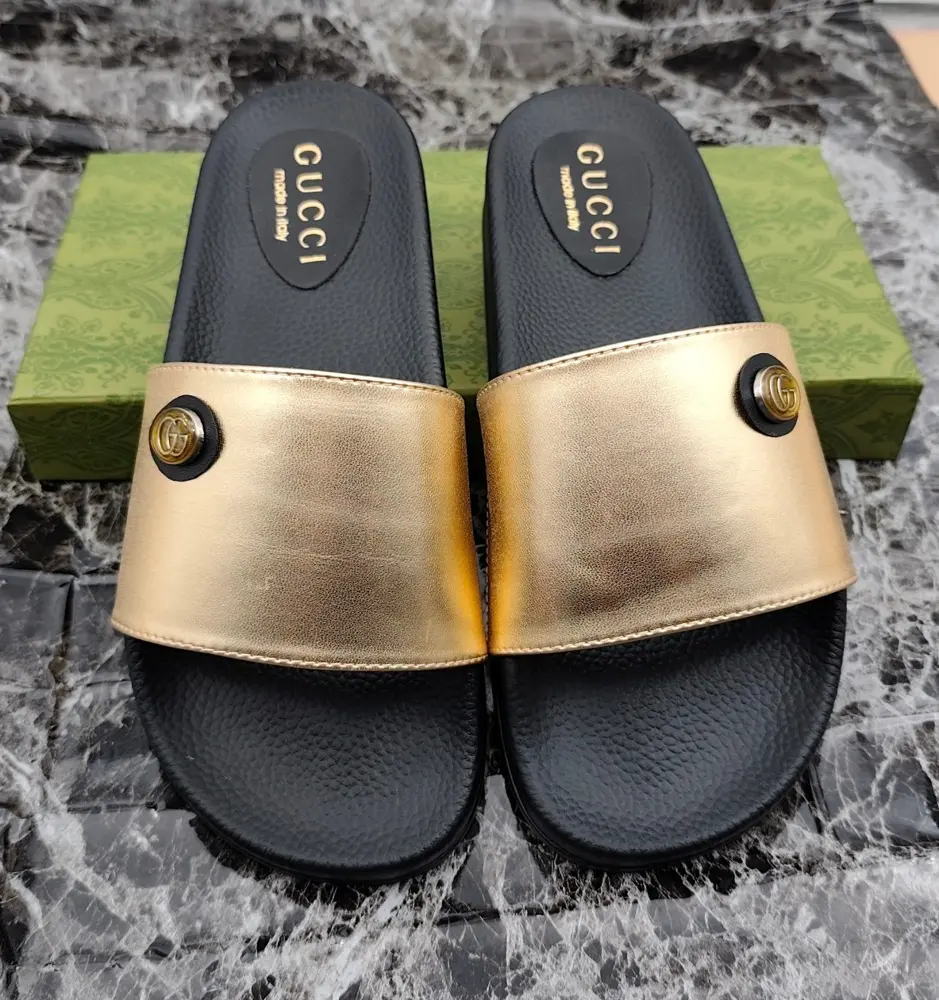 Gucci slippers