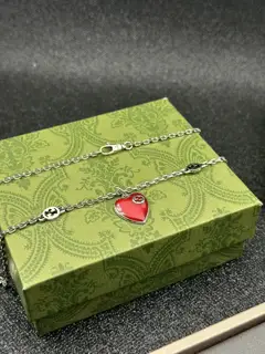 Gucci natural necklace