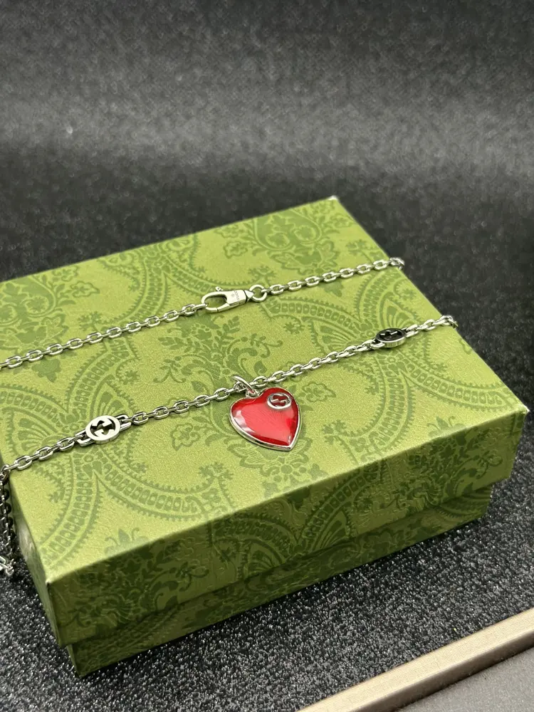 Gucci natural necklace