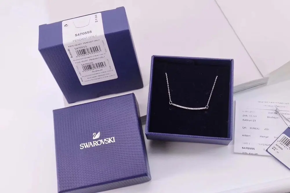 Swarovski Smile Single-row Diamond Clavicle Necklace