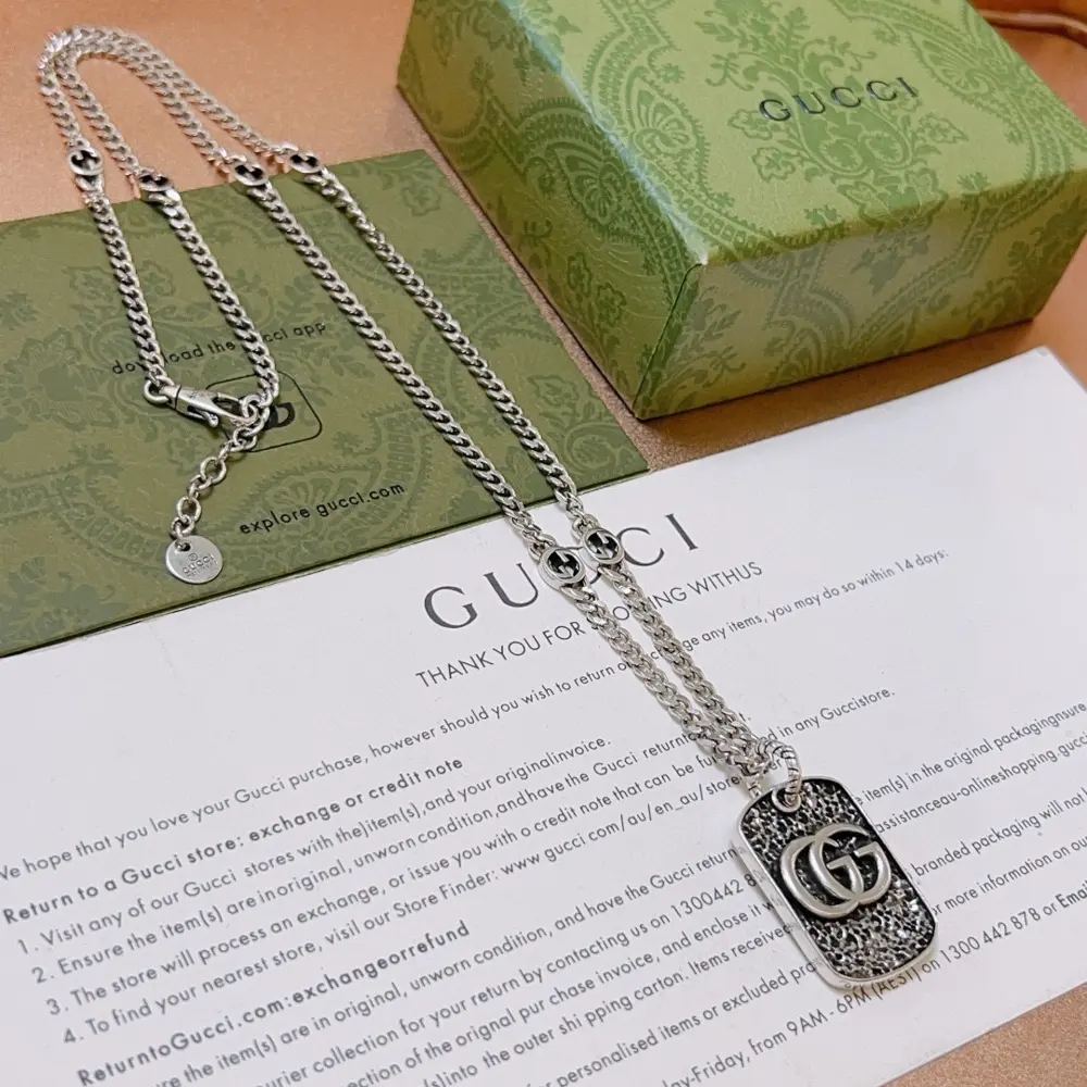 The latest Gucci necklace with a higher-end chain
