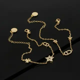 Dior JADIOR letter two-piece bracelet uses gold as the main color