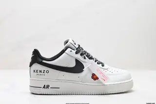NIKE AIR FORCE 1’07 Sneakers