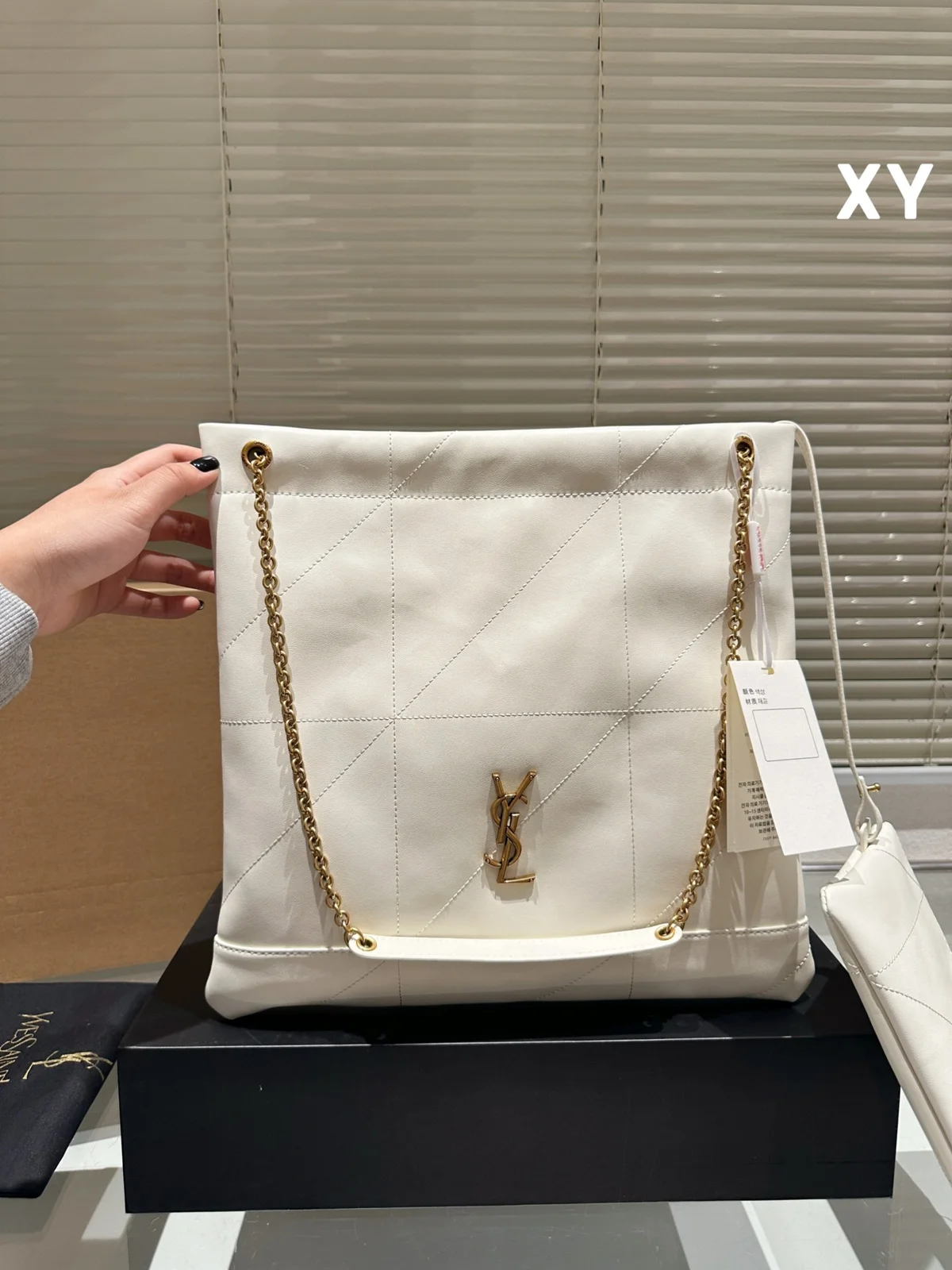 Yves Saint Laurent Tote