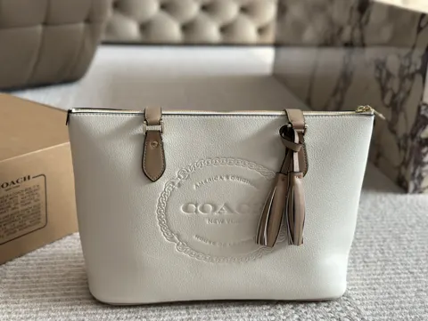 COACH Tote