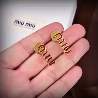 miumiu letter earrings The same brass material as the counter