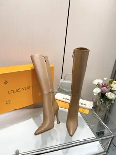 Louis Vuitton show style 16-inch boots