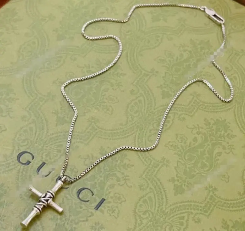 Gucci The latest Gucci necklace with a higher grade chain