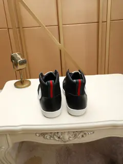 Gucci high-top casual shoes. The upper