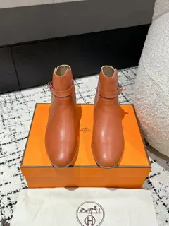 Hermès autumn and winter new kelly buckle short boots