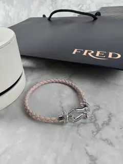 FRED Horseshoe buckle leather bracelet