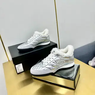 Chanel full leather panda color matching white shoes casual sports shoes skateboard shoes