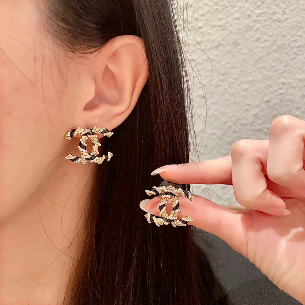 Chanel second-hand earrings