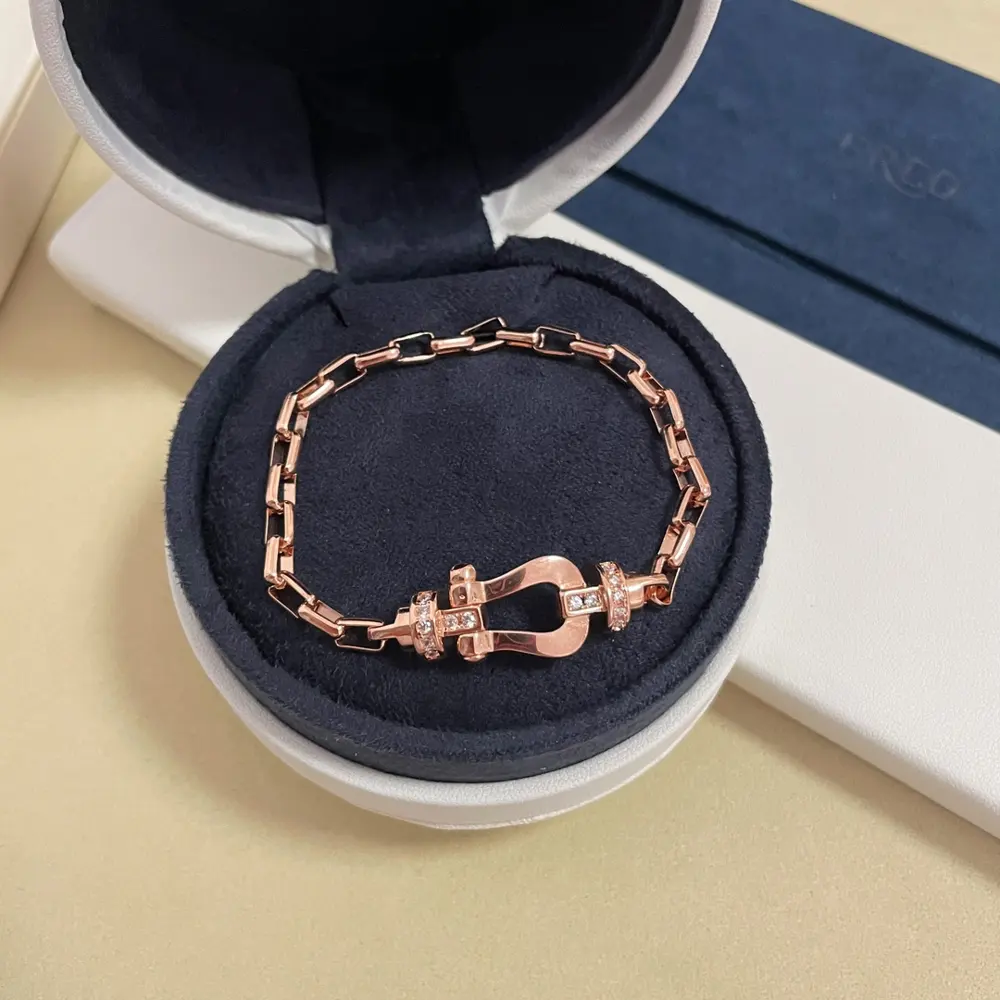 Fred half diamond horseshoe clasp bracelet