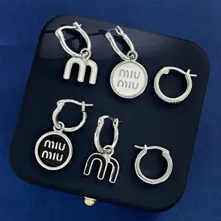 miumiu Korean version all-match white and black oil drop M letter round AB with